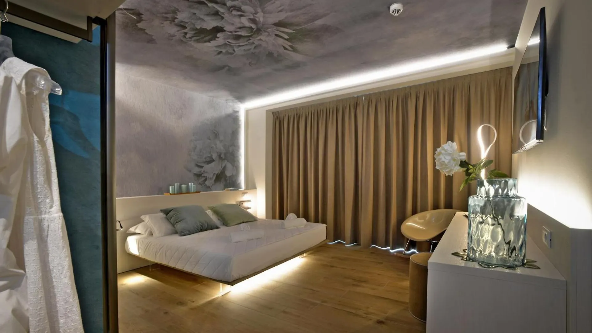 Hotel Alla Pergola Bibione 3*,
